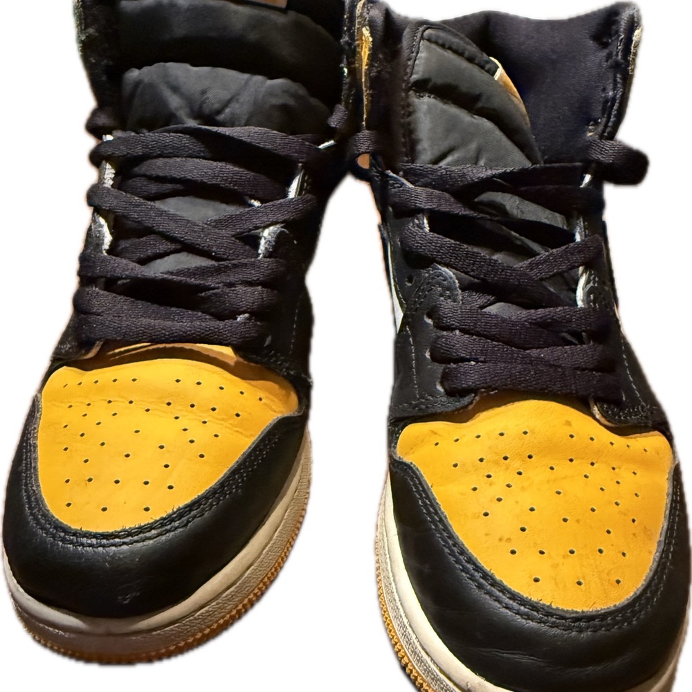 Black and Yellow Jordan Retro 1 High-Top Sneakers - Picture 2 of 5